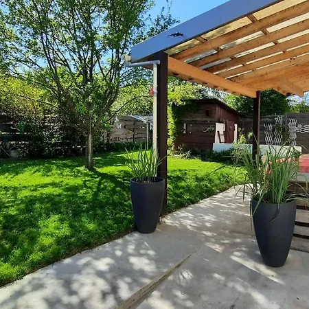 Au Petit Verger Apartment *